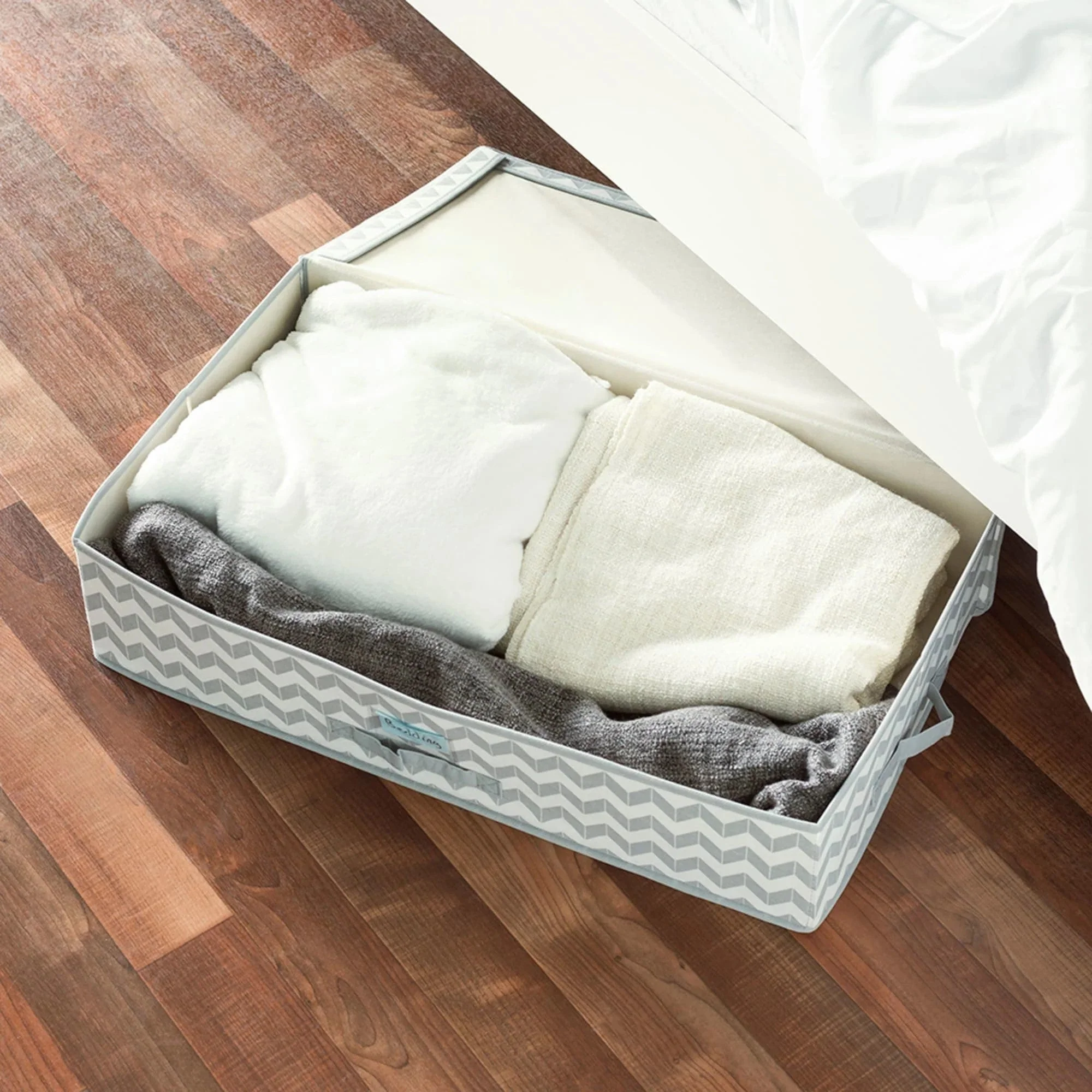 Caja de Tela De Almacenamiento Debajo De La Cama Con Tapa Chevron Color Gris Home Basics - Image 2