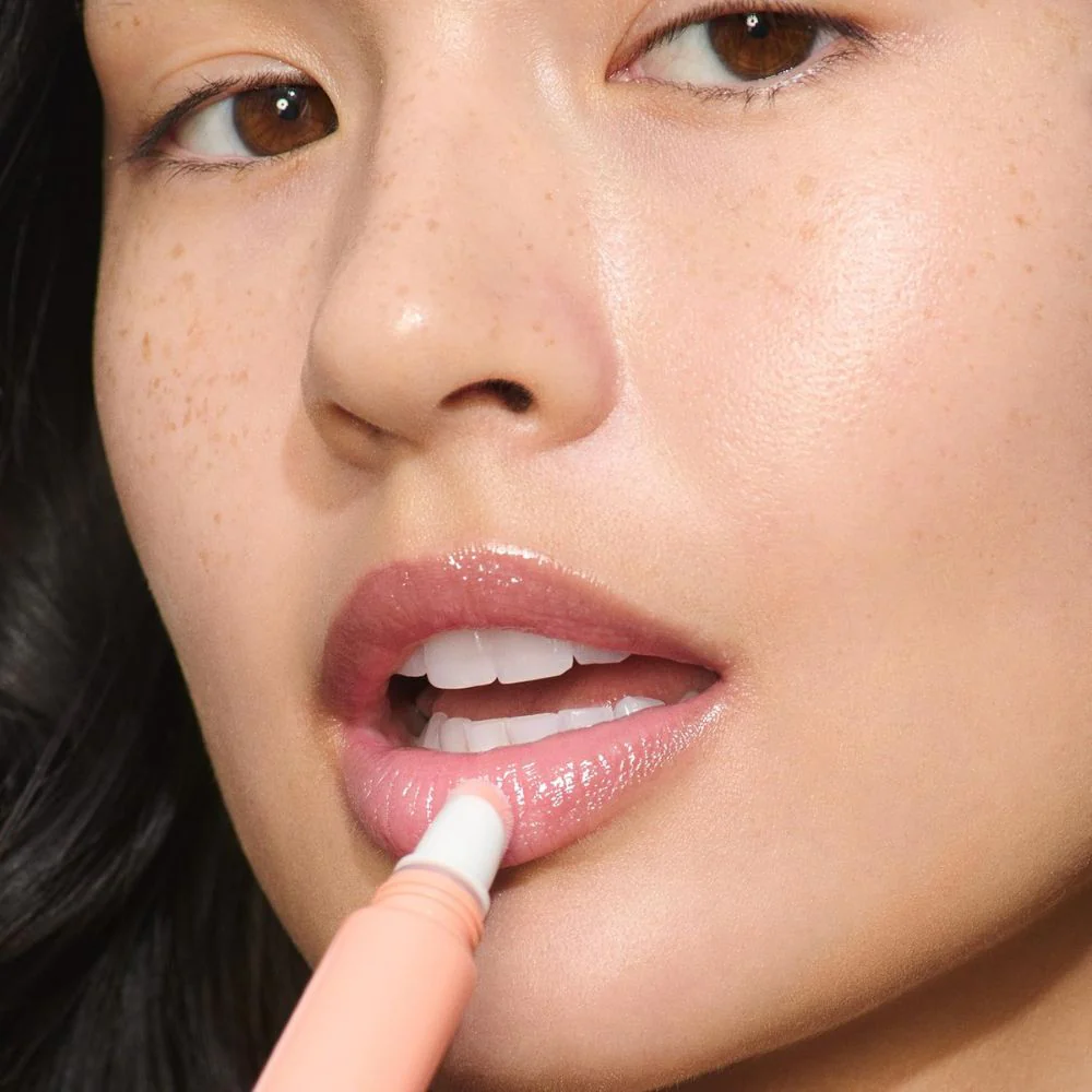 Clarins 02 Lip Perfector Apricot Shimmer 12ml - Image 3