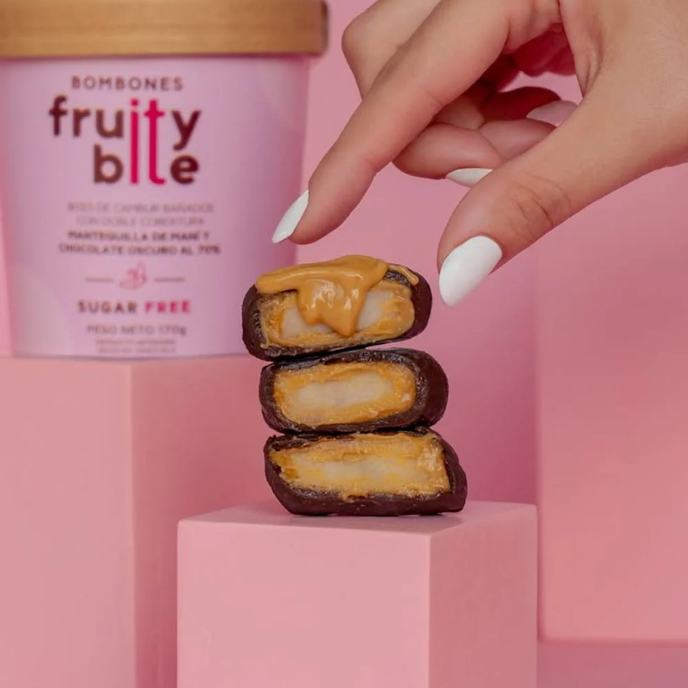 Fruity Bites Sugar Free Bites de Cambur Bañados con Doble Cobertura Mantequilla de Mani y Chocolate Oscuro al 70% 170gr - Image 2