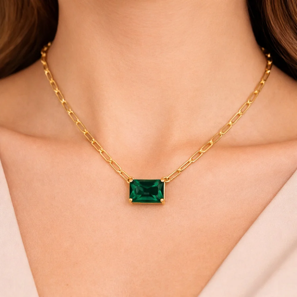 H&Co Collar de Cadena con Dije Brillante Green