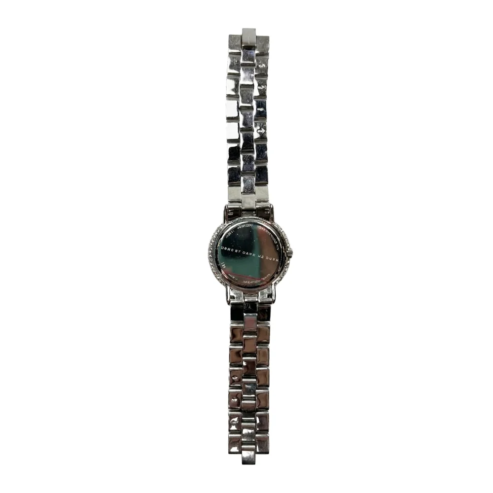 Marc Jacobs Reloj Marci Para Damas con Esfera Plateada - Image 4