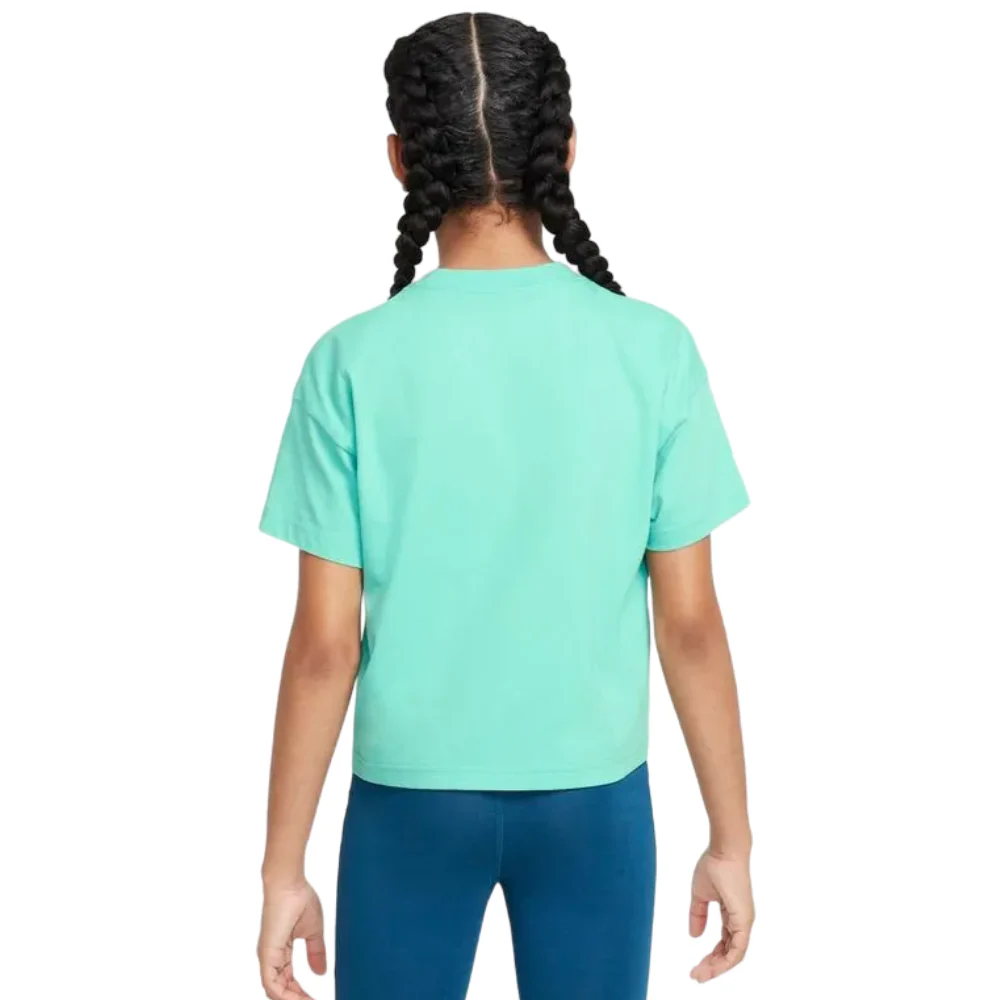 Nike Franela Sportwear Essential Crop Futura Para Niñas - Image 3