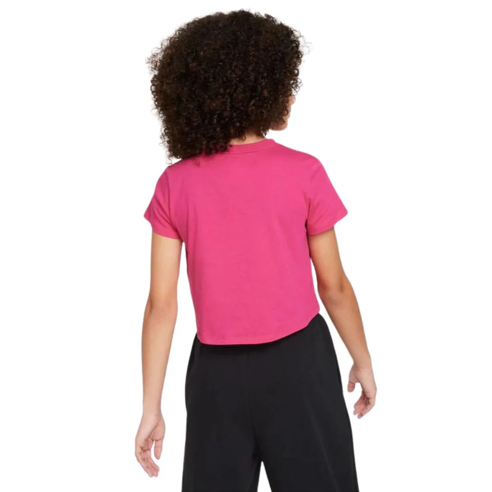 Nike Franela Sportwear Essential Crop Futura Para Niñas - Image 2