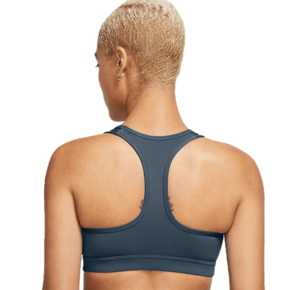 Nike Med Swoosh Sujetador Deportivo para Damas - Image 2