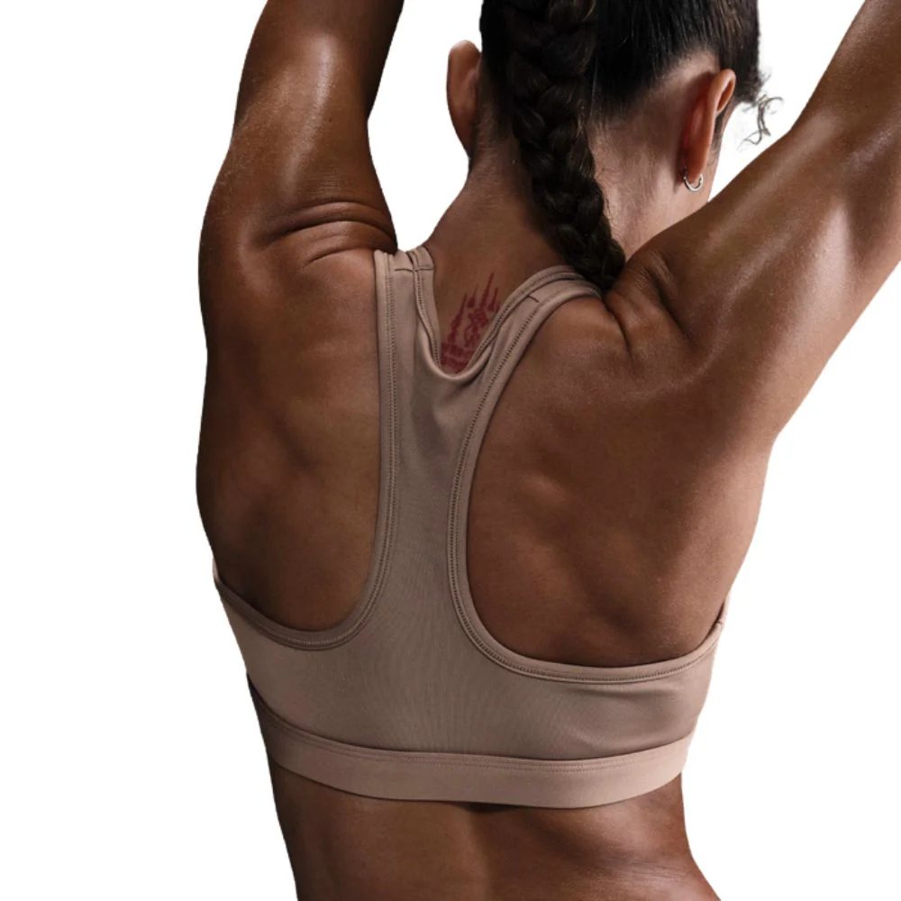 Nike Swoosh Medium Support Top Deportivo Para Damas - Image 4