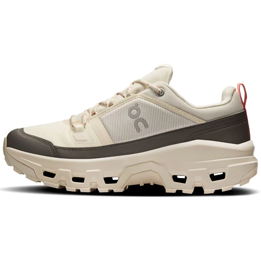 On Zapatos Trail Para Damas Cloudrock Low Waterproof Ivory Ivory - Image 2