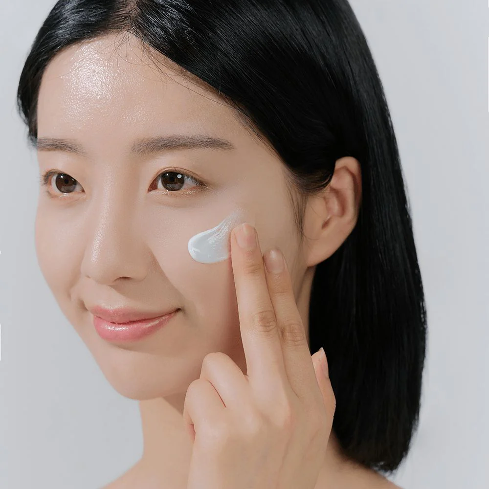 Skin1004 Hyalu-Cica Water-Fit Sun Serum 15ml - Image 3