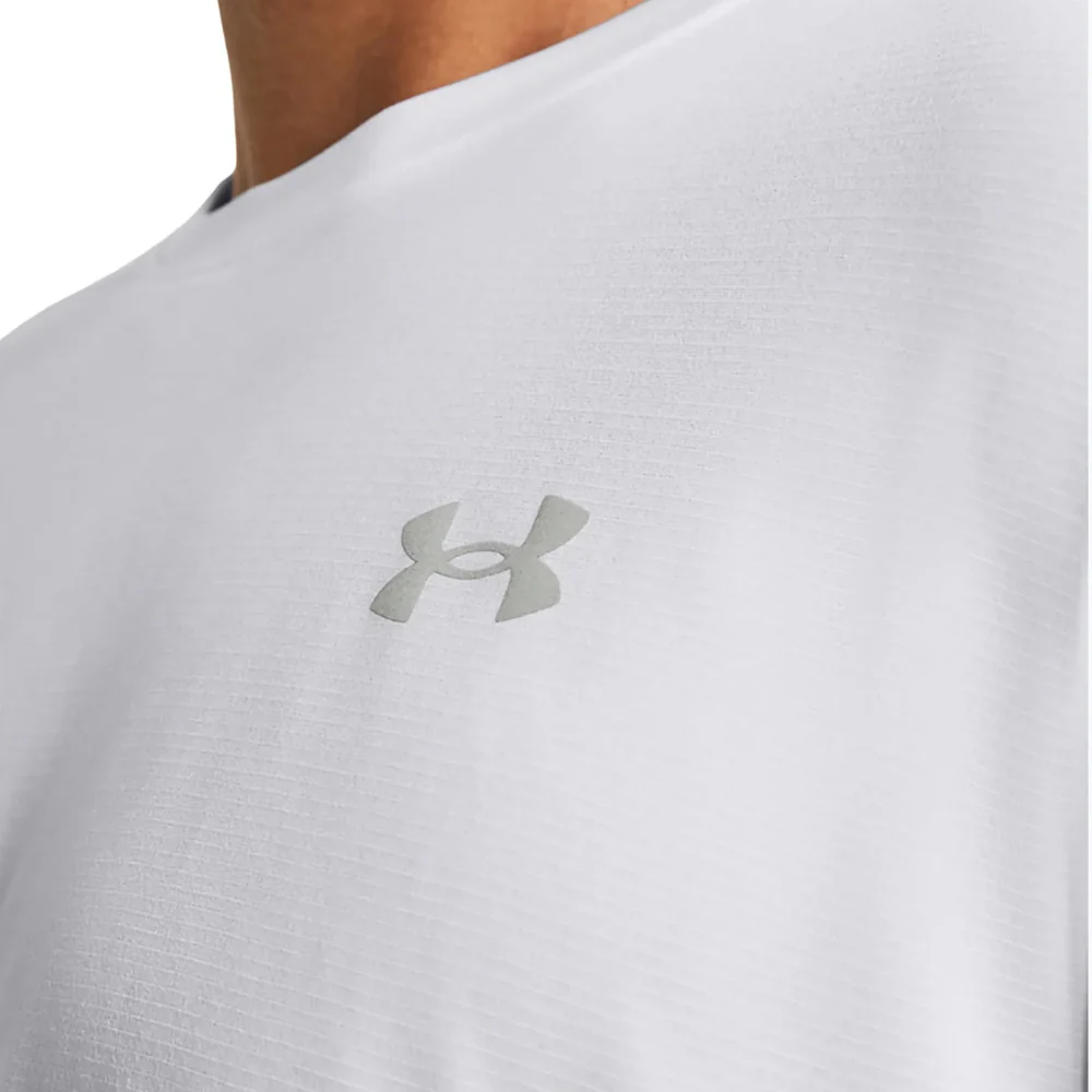 Under Armour Camiseta Running Reflectiva Para Caballeros Color White - Image 2